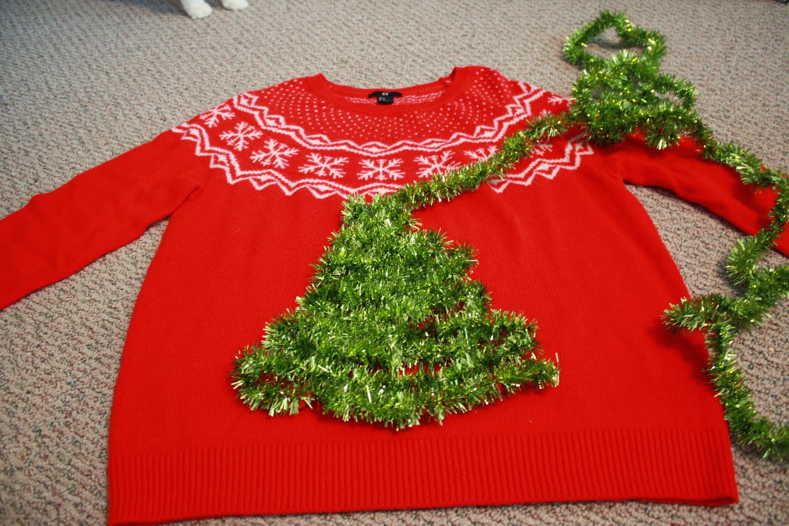 of life and style: Happy Holly Days: DIY Ugly Christmas Sweater