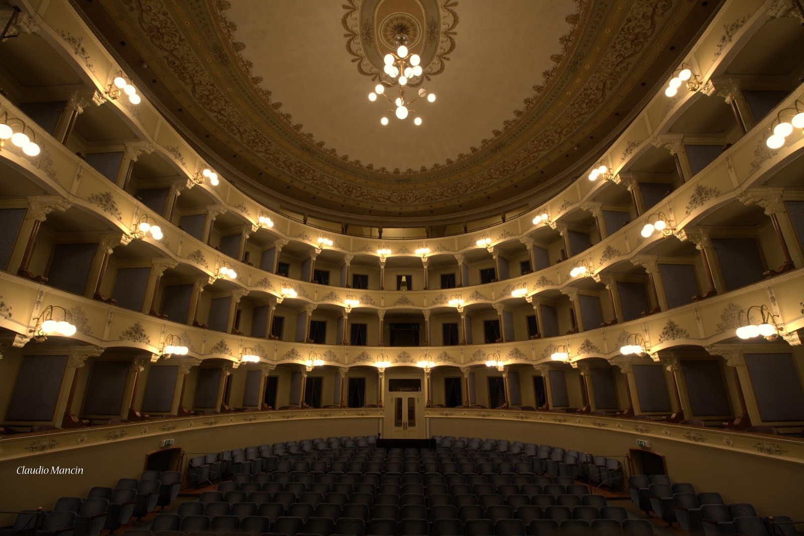 Cagnoni Theatre