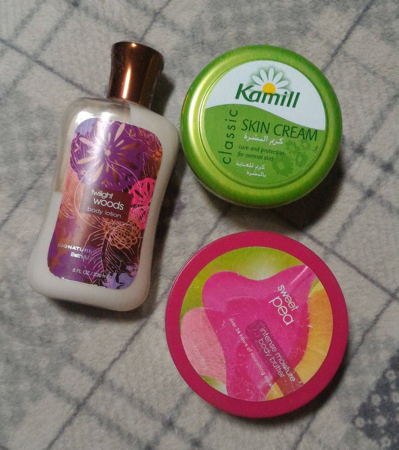 Perempuan dan perintilannya Body Lotion, body cream, atau body butter?