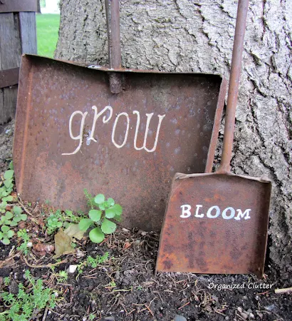 Rusty Shovel Garden Signs