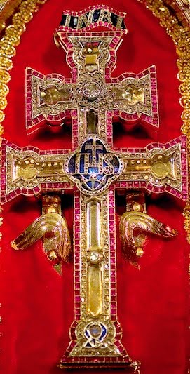 CRUZ DE CARAVACA "LIGNUM CRUCIS" (Fragmento de la Cruz a la que Jesús fue Crucificado)