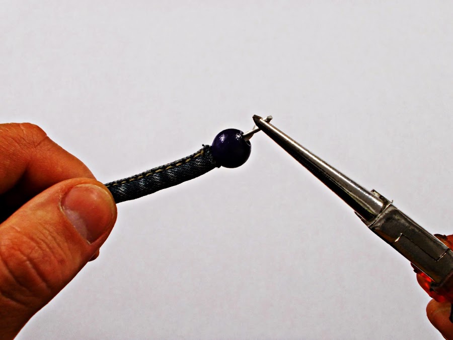 DIY-pulsera-brazalete-reciclar-vaquero-jeans