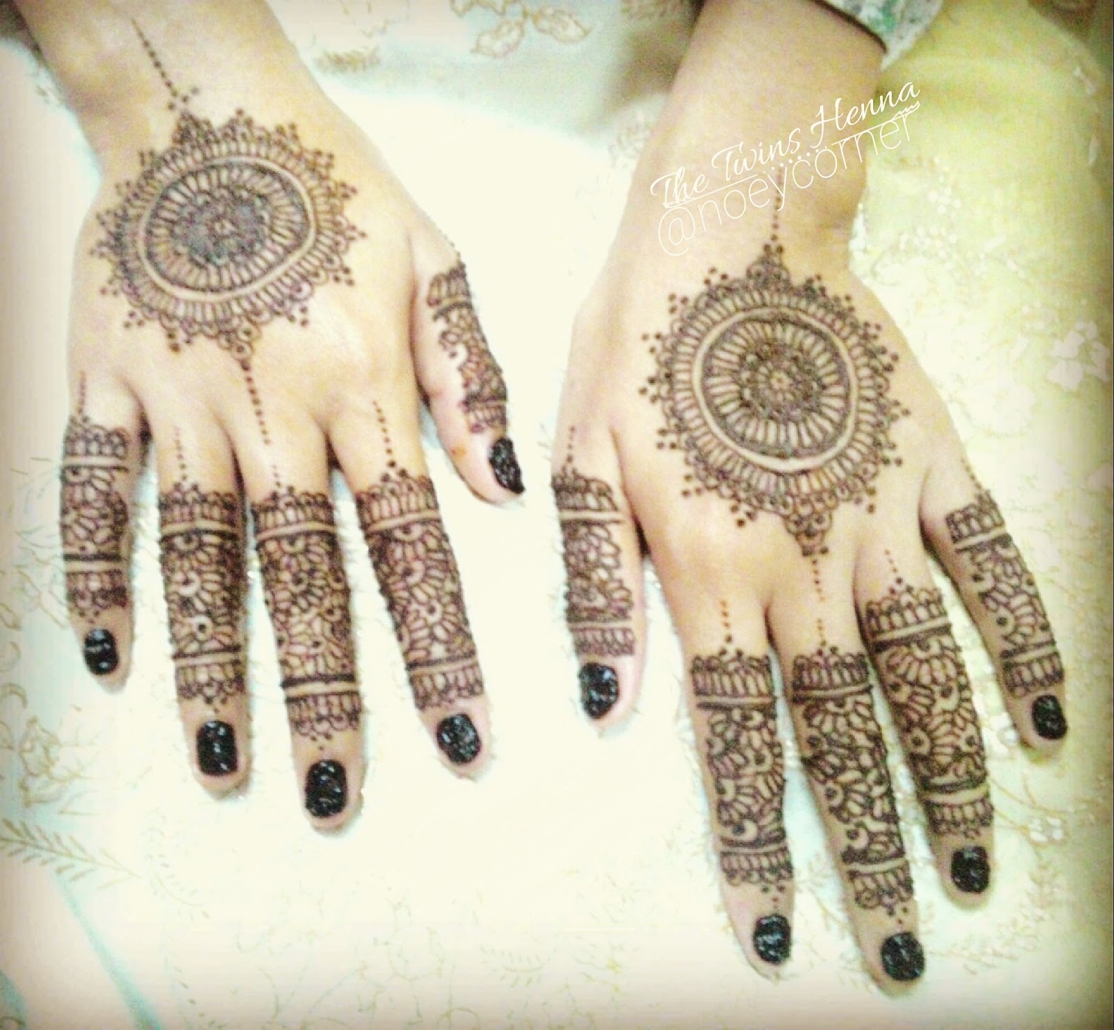 Twins Henna Mei 2016 Twins Henna Mei 2016