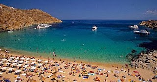 Cette plage est gay d un côté et mixte naturistes et autres de l autre Cette plage est gay d un côté et mixte naturistes et autres de l autre