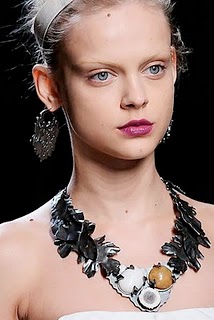 Fashion-UK: Jewelry Trends 2011