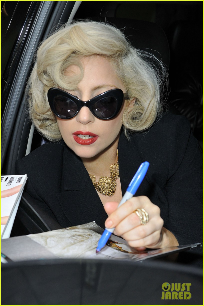 -: Lady Gaga czy Marilyn Monroe