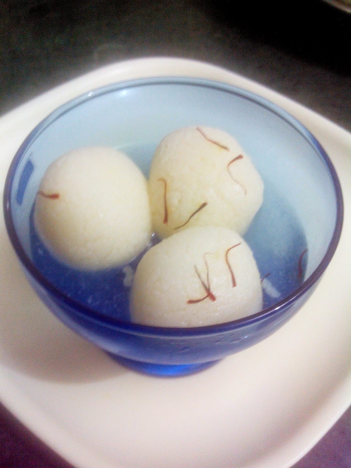 Cook & Share Rasgulla,Cottage Cheese Balls in Sugar syrup