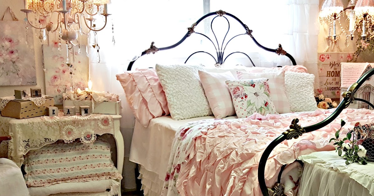 Penny's Vintage Home Fall Bedding and Pumpkins