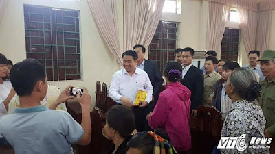 Ông Nguyễn Đức Chung tại buổi đối thoại với người dân