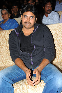 Pawan Kalyan at Julayi Audio Function [Cinema Pukarlu]