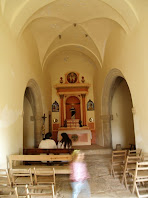 Interior de l'ermita amb les voltes de creueria