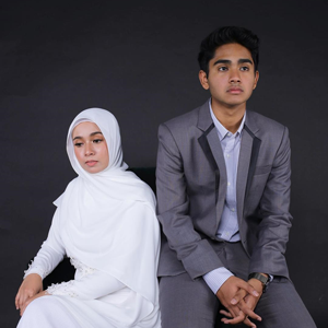 Irfan Haris dan Amira Othman - Sambil