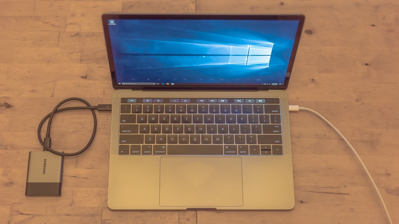 littlescale External SSD Boot Camp Windows 10 Running On A MacBook