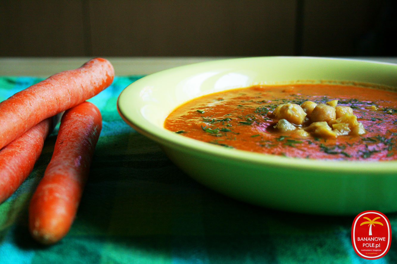 Zupa krem z ciecierzycy z pomidorami