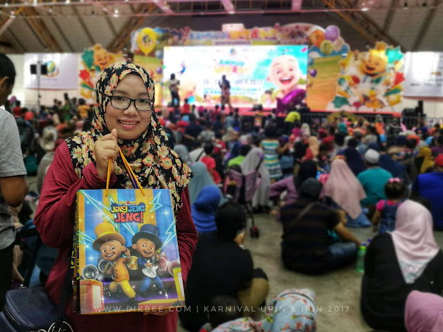 Penuh depan pentas dengan peminat Upin Ipin Suasana Meriah Di Karnival Upin & Ipin 2017