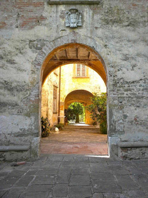 details of Bishop's villa, villa Marlia gardens