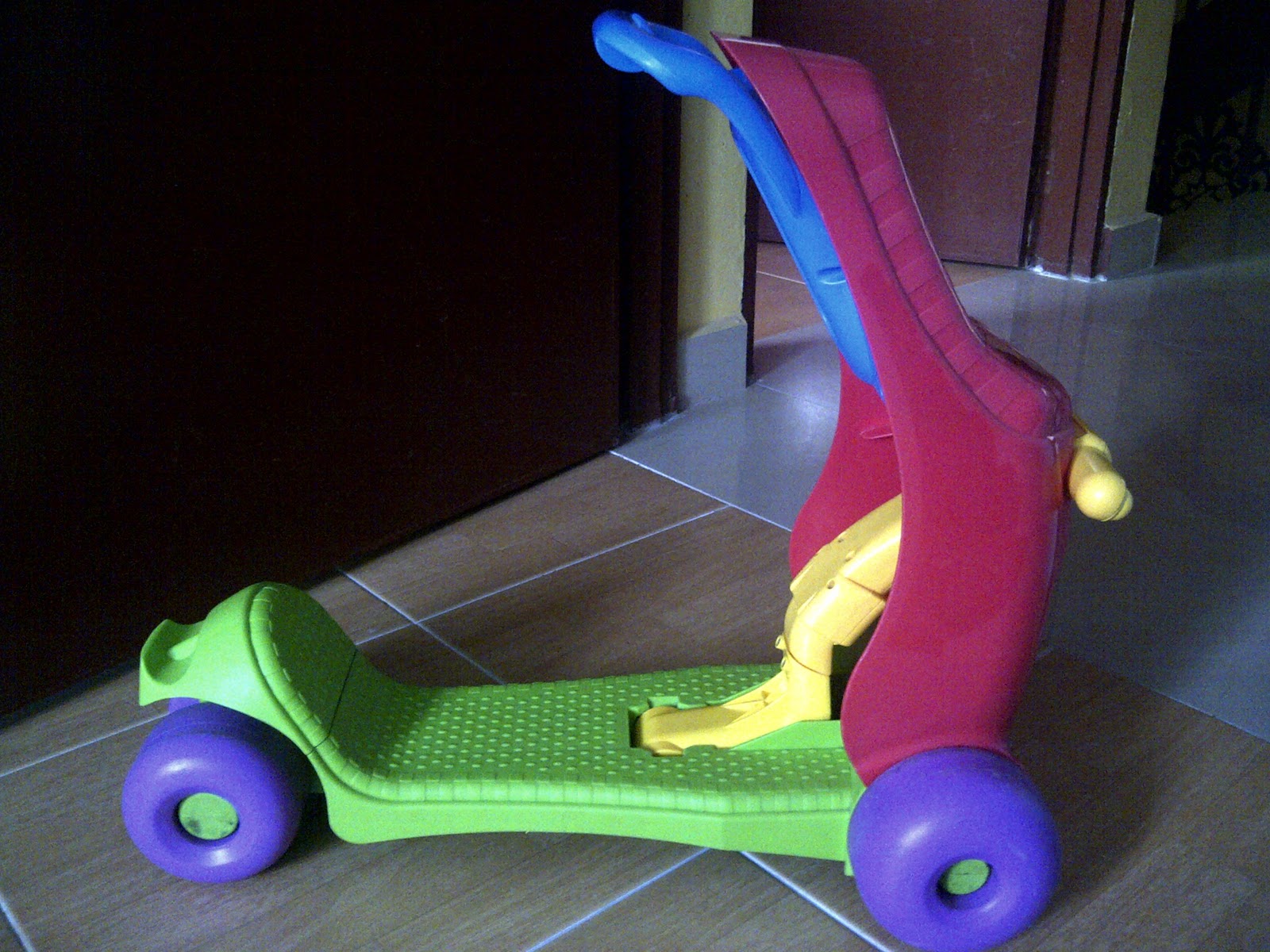 SPECIAL TOYS SHOP PLAYSKOOL RIDEON AND SCOOTER