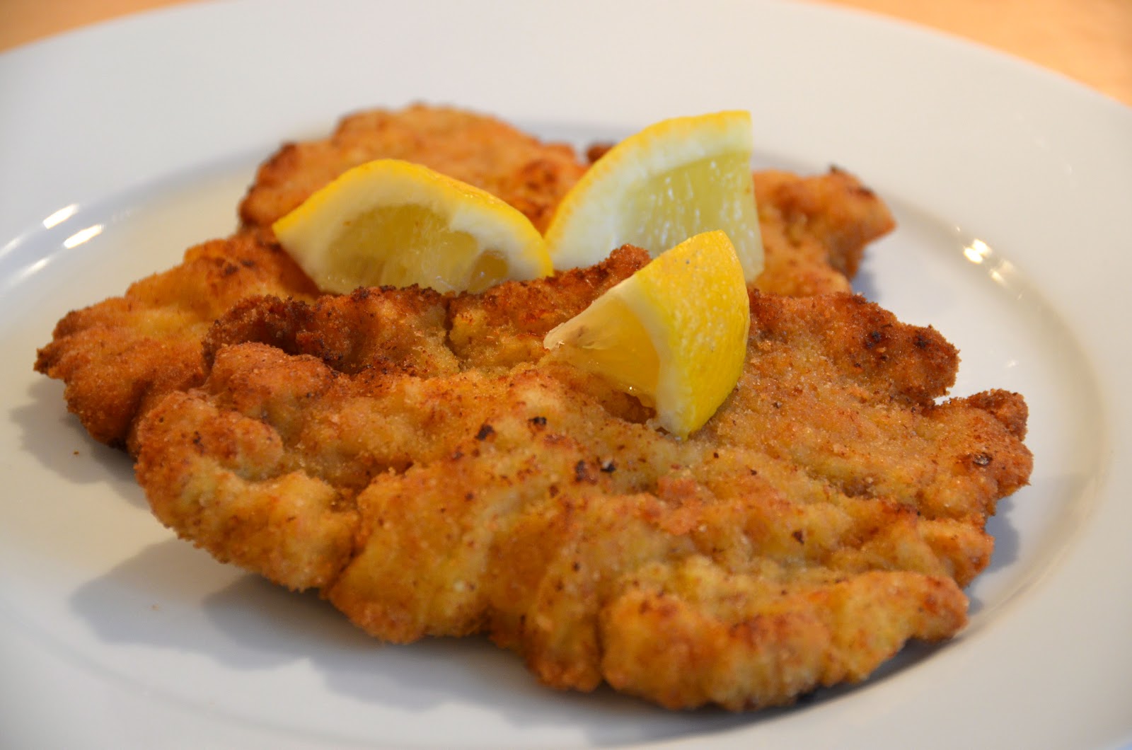 PIZZA ZUM FRÜHSTÜCK: WIENER SCHNITZEL ODER NICHT WIENER SCHNITZEL...