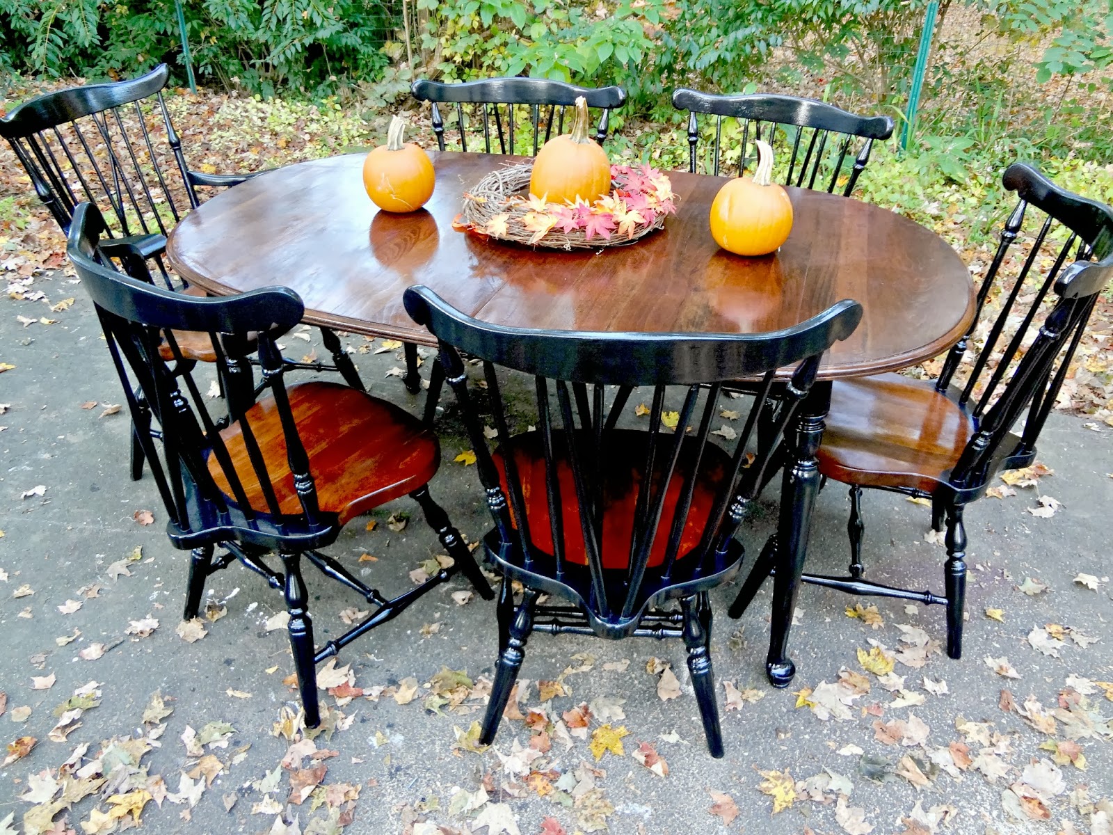 Heir and Space A Traditional Ethan Allen Dining Set