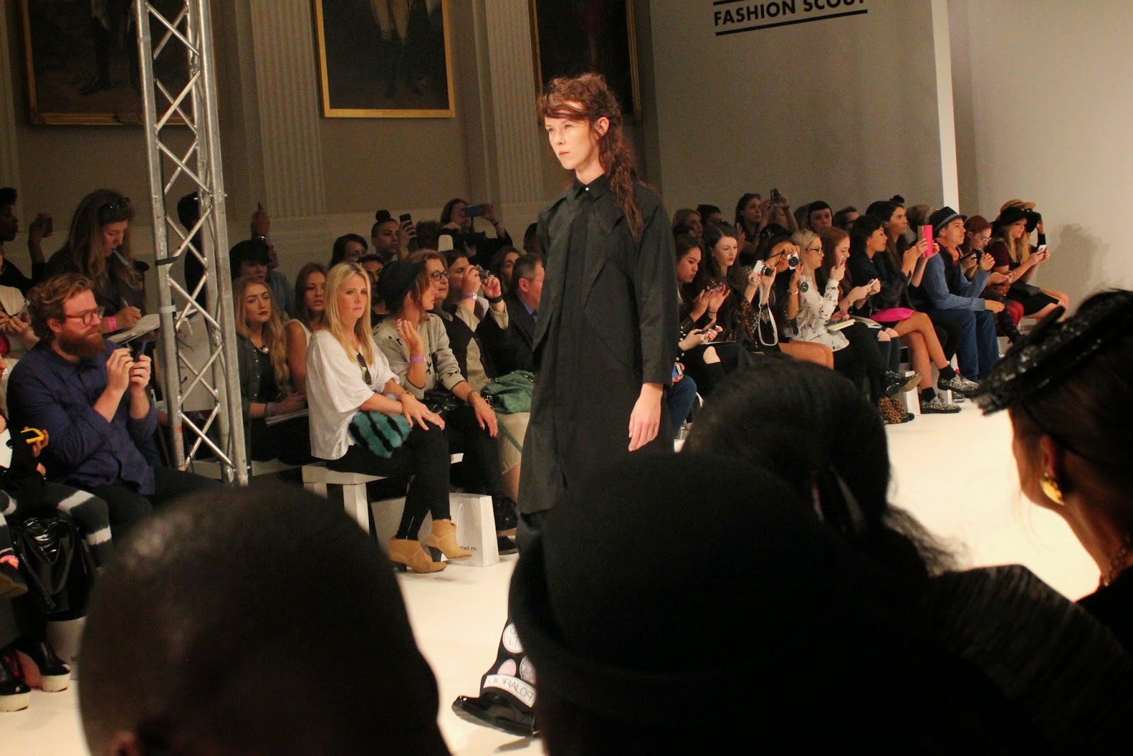 london-fashion-week-2014-lfw-spring-summer-2015-blogger-fashion-Dioralop-catwalk-models-freemasons hall-fashion-scout-shirt-dress-shoes