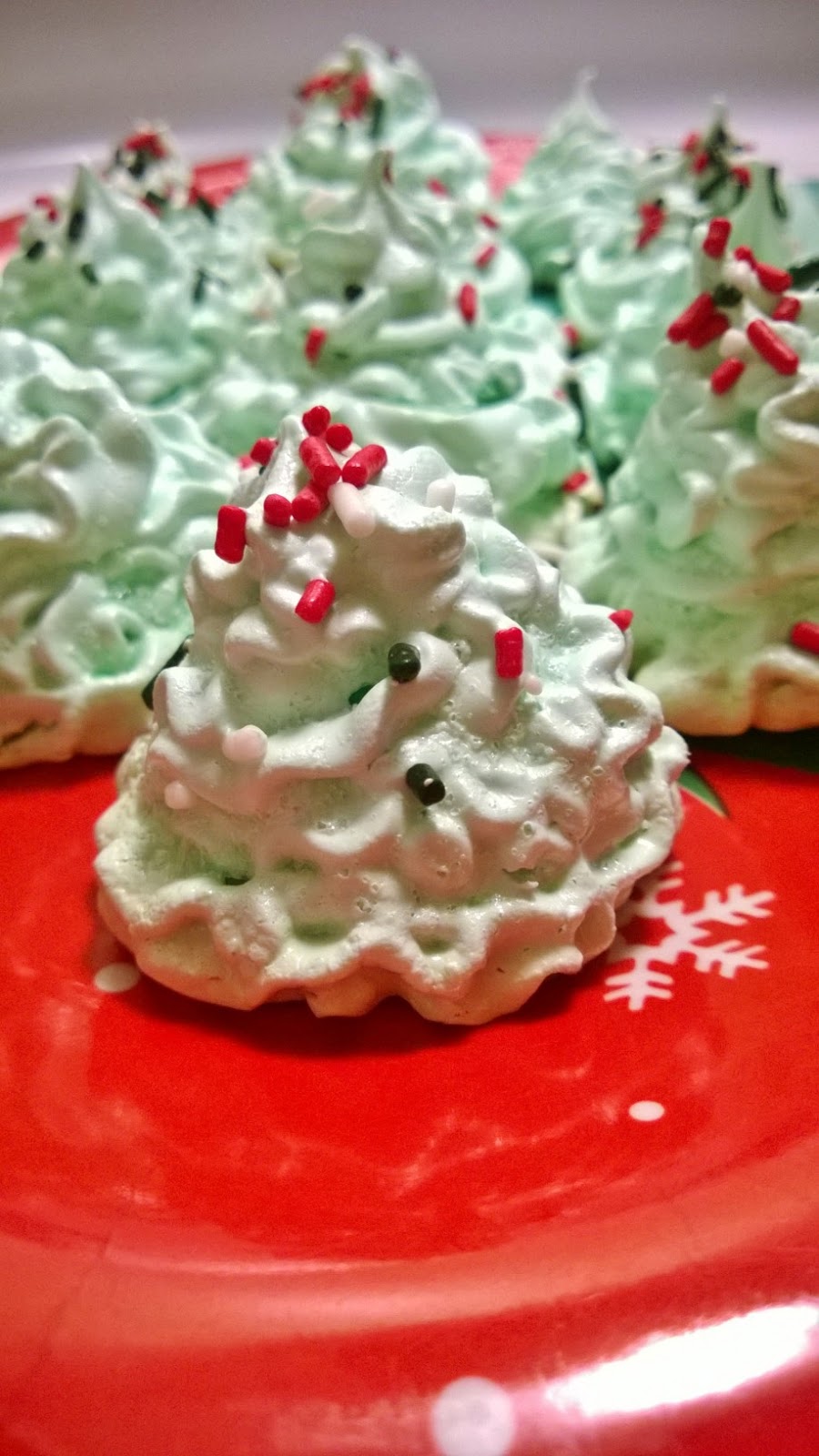 Kellogg with a Blog Meringue Christmas Trees