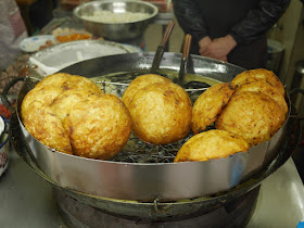 oil lamp cakes (灯盏糕) in Wenzhou, China