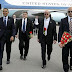Desarmamentista Obama dá o exemplo e só anda com seguranças portando flores