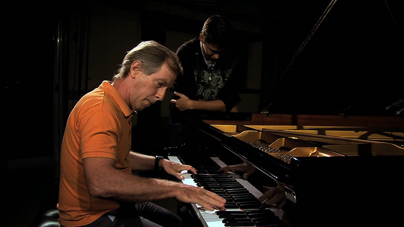 Ernán López Nussa y Harold Merino Bonet - ¨Volver a Cuba¨ - Videoclip - Dirección: Rodin - Portal Del Vídeo Clip Cubano - 07 Ernán López Nussa y Harold Merino Bonet - ¨Volver a Cuba¨ - Videoclip - Dirección: Rodin - Portal Del Vídeo Clip Cubano - 07