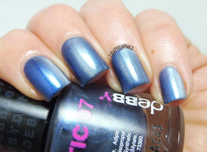 Smalto magnetico blu Debby Magnetic 07 Moon blue nail polish #debby #nails #smalto #lightyournails