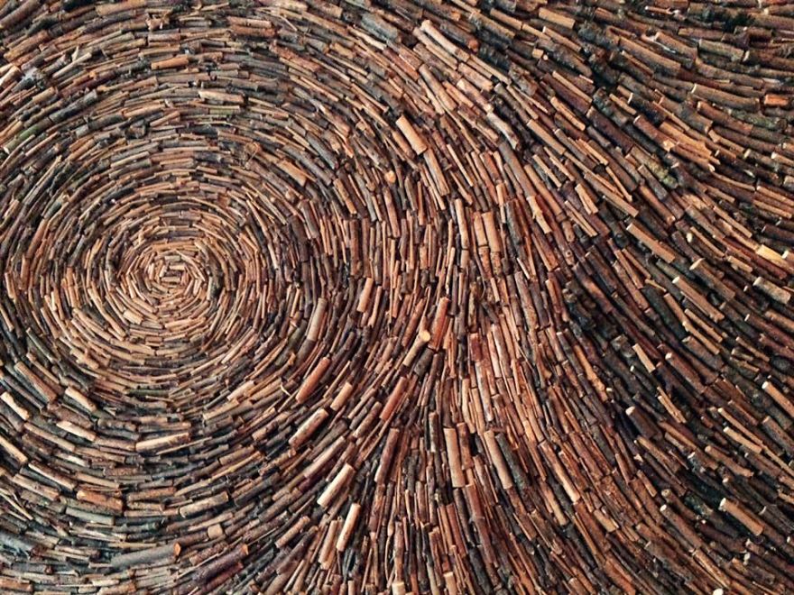 Artist Turns Natural Objects Into Mesmerizing Mandalas And Leaves Them For People To Discover Artist Turns Natural Objects Into Mesmerizing Mandalas And Leaves Them For People To Discover