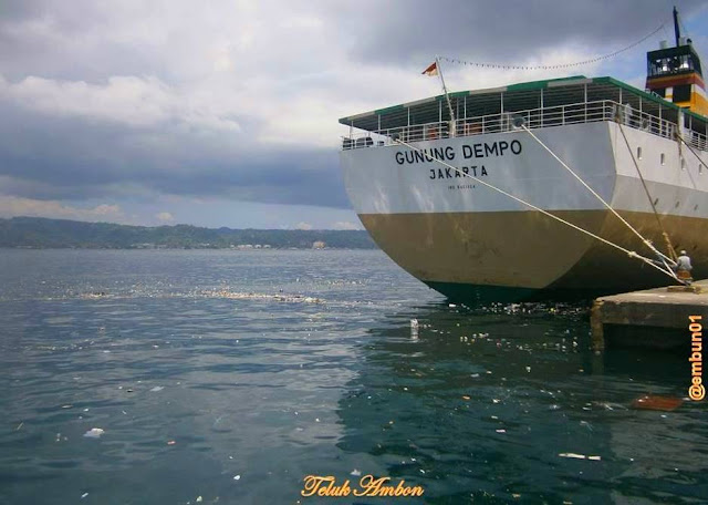 Kota Ambon, Teluk Ambon, dan “Water front city”