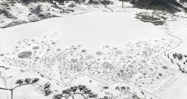 5.) 2013 - Catamount Lake, Colorado. - No These Aren't Crop Circles, Wait Until You See What This Artist Does In The Snow.