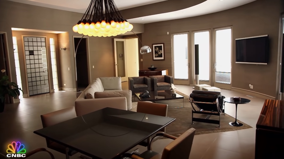 66 Interior Design Photos vs. Michael Jordan's Chicago & Bel Air Mega-Mansions Tour | Secret Lives of The Super Rich