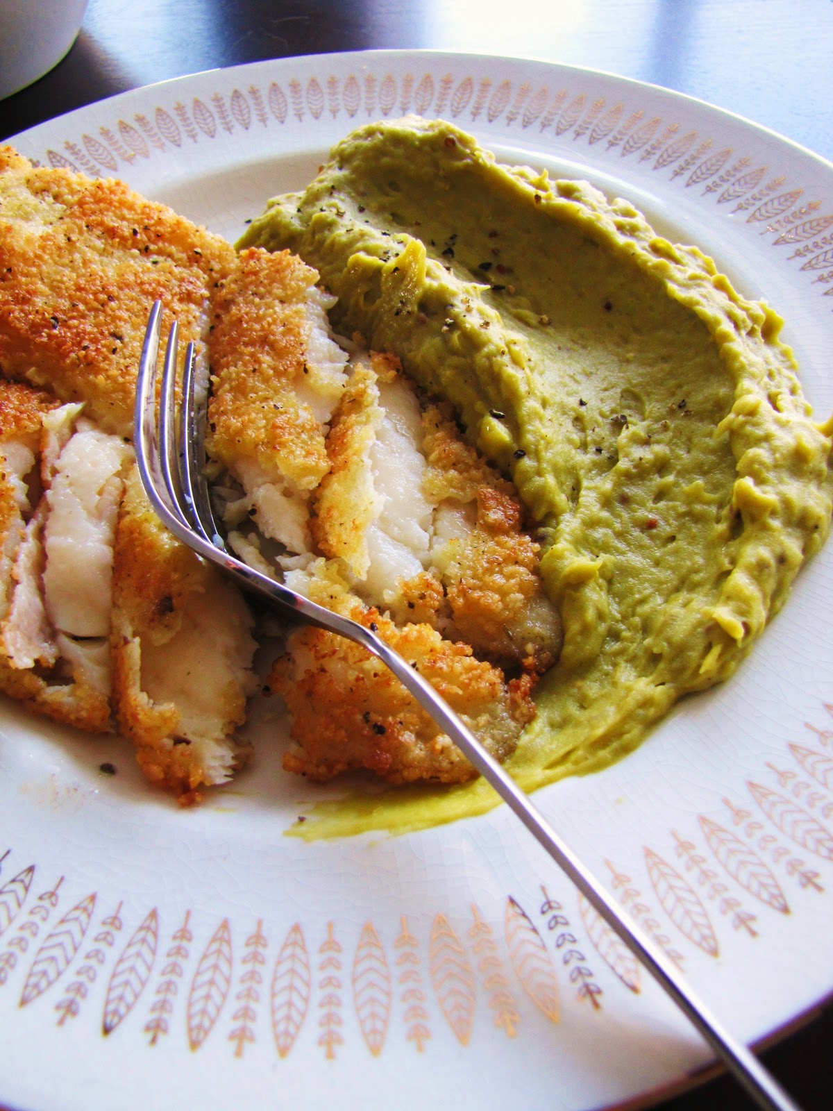 Inspiration Frigo Poisson pané sur purée de pois