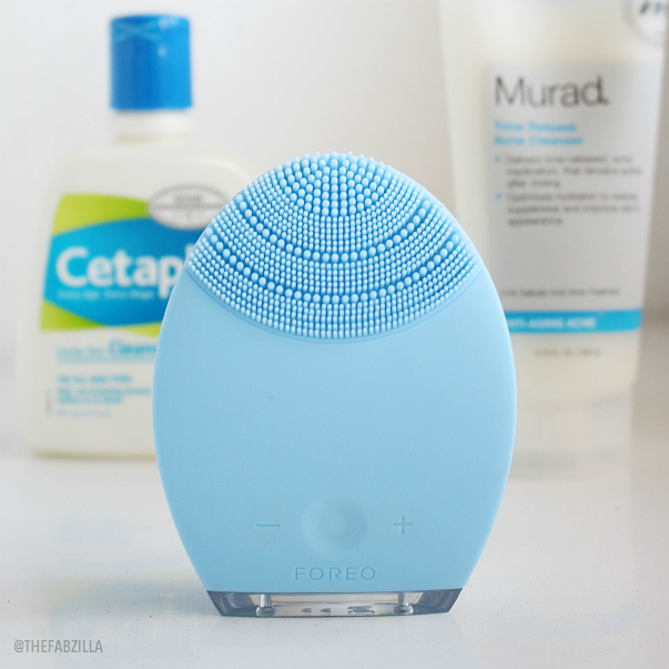 foreo luna cleansing and anti-aging device, review, skincare, clarisonic