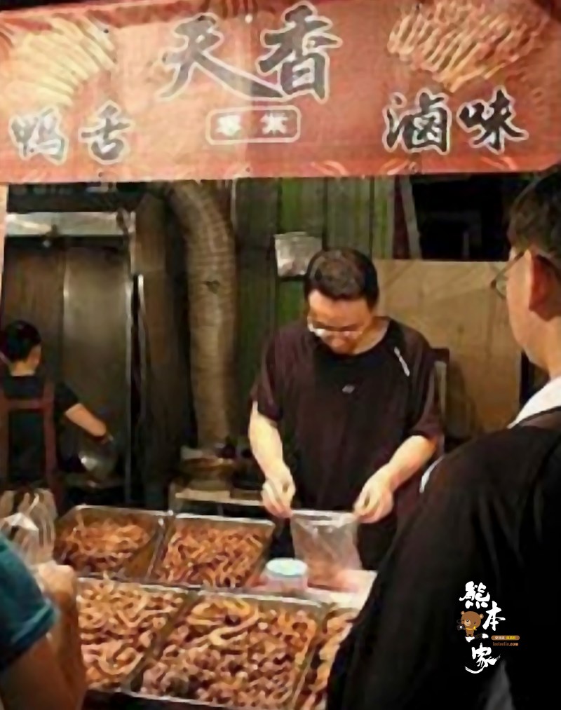 台中逢甲夜市小吃美食|天香滷味|免剝殼烤蝦|魚要醬吃|土耳其冰淇淋|孔鹽水雞|大腸包小腸