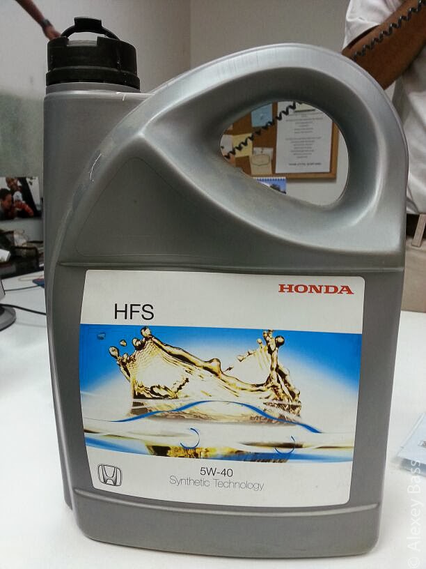 Масло honda 5w. Honda HFS-E 5w-30. Масло моторное 5w40 Хонда. Honda HFS-E 5w-30 4 л.. Масло Honda 5w40.