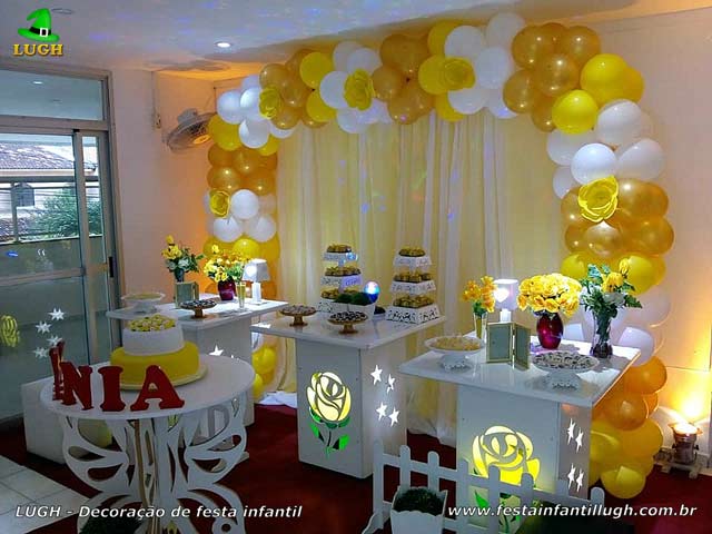 Decoração mesa de aniversário provençal simples tema Rosas Amarelas Decoração mesa de aniversário feminino provençal simples com tema Primavera