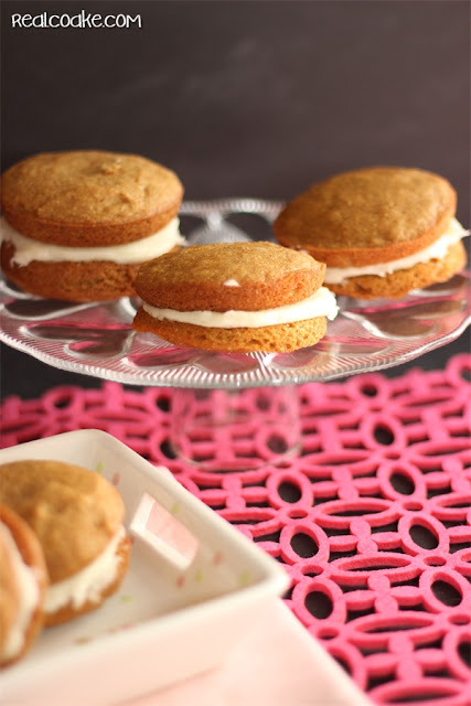 Recipe for delicious Pumpkin Spice Whoopie Pie from #RealCoake