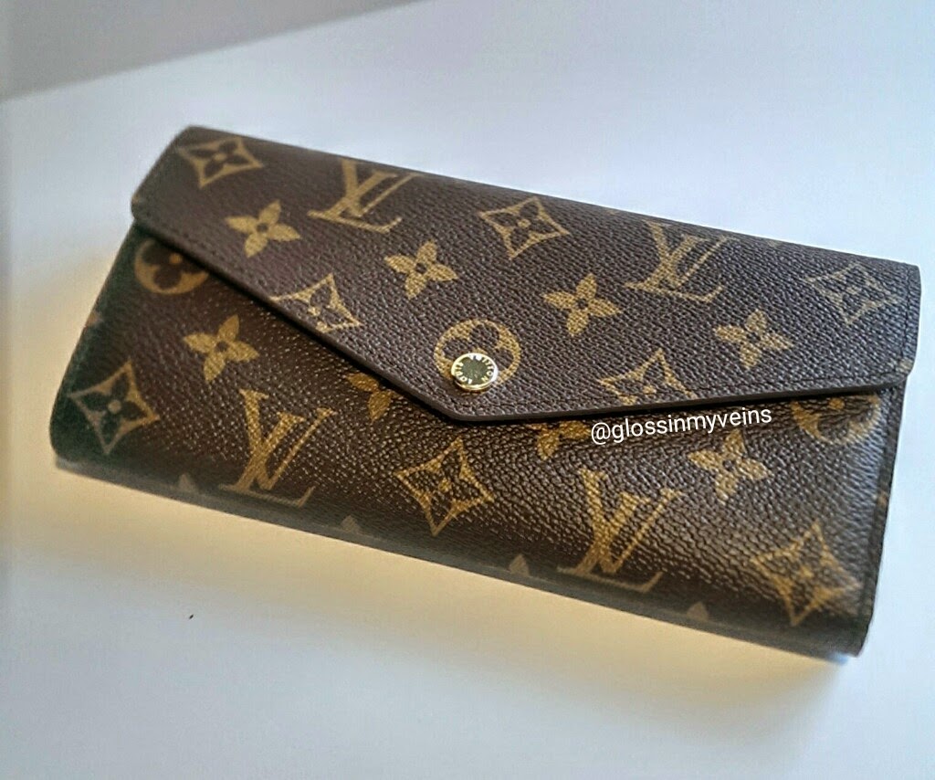 Gloss in my veins: |Review| Louis Vuitton Sarah Wallet (new model)