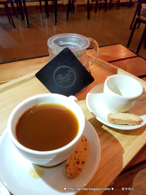 BROS. CAFÉ UPTOWN AVENUE, SEREMBAN 2