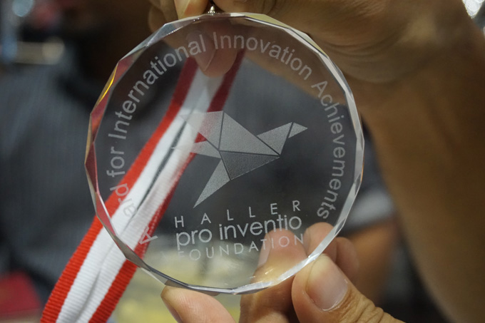 Anugerah Khas dari Poland iaitu ‘International Innovation Achievements. Haller Pro Inventio Foundation