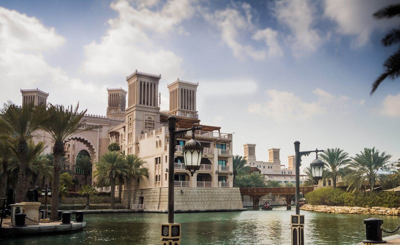 UAE Travel Guides - Adventure Emirates : Dubai - Best Quality of Living