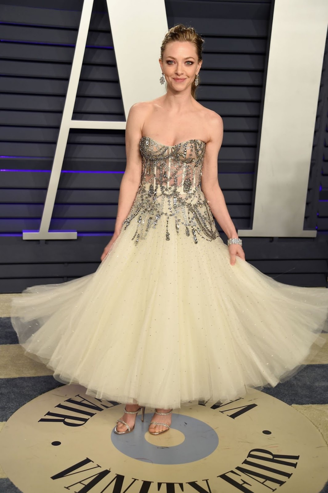 Red Carpet Dresses: Amanda Seyfried - Vanity Fair Oscar Party 2019