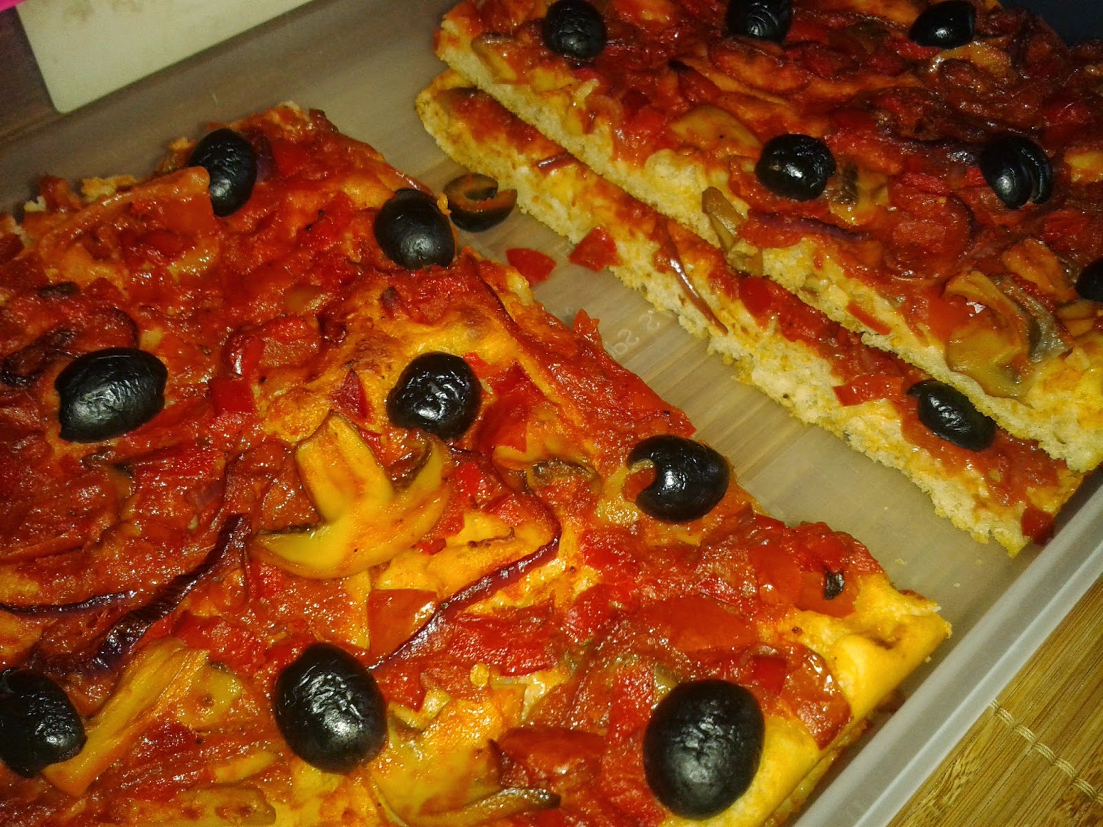 Pizza cu legume (Rina-carbo)