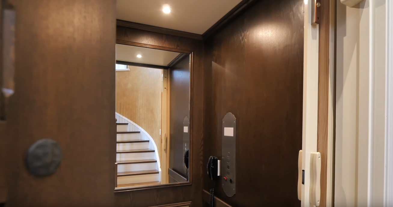 24 Photos vs. 20 Bayview Dr, St. Catharines, ON Home Interior Design Tour