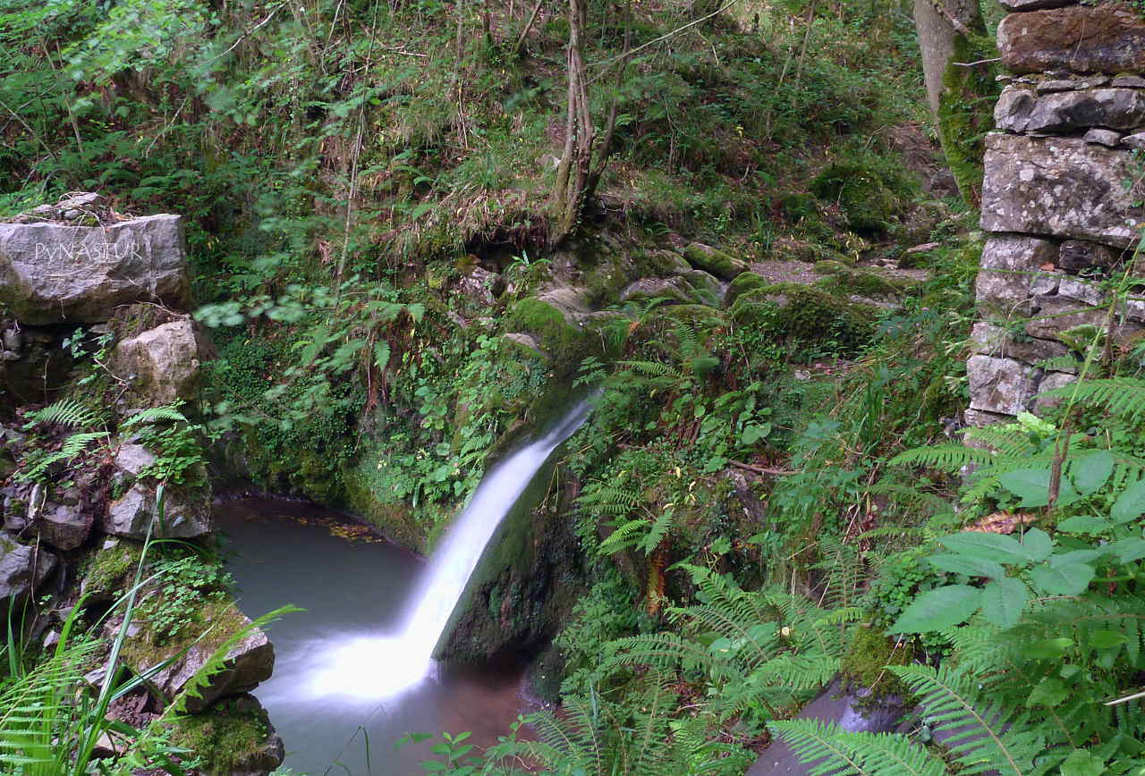 DESFILADERO DE LAS XANAS Asturias ( VILLANUEVA SANTO ADRIANO QUIROS