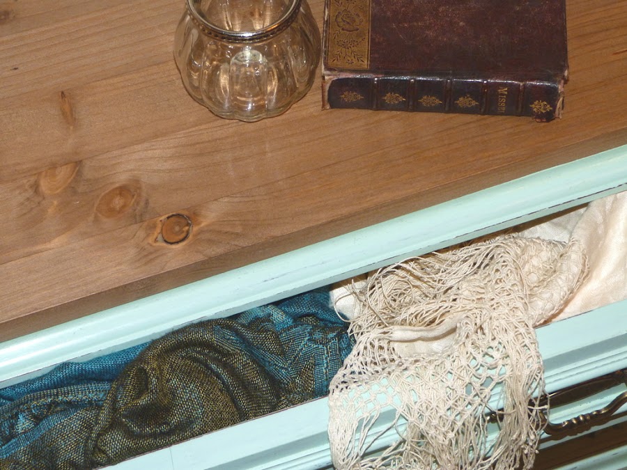 restaurar-mesita de noche-vintage-chalk paint-nogalina