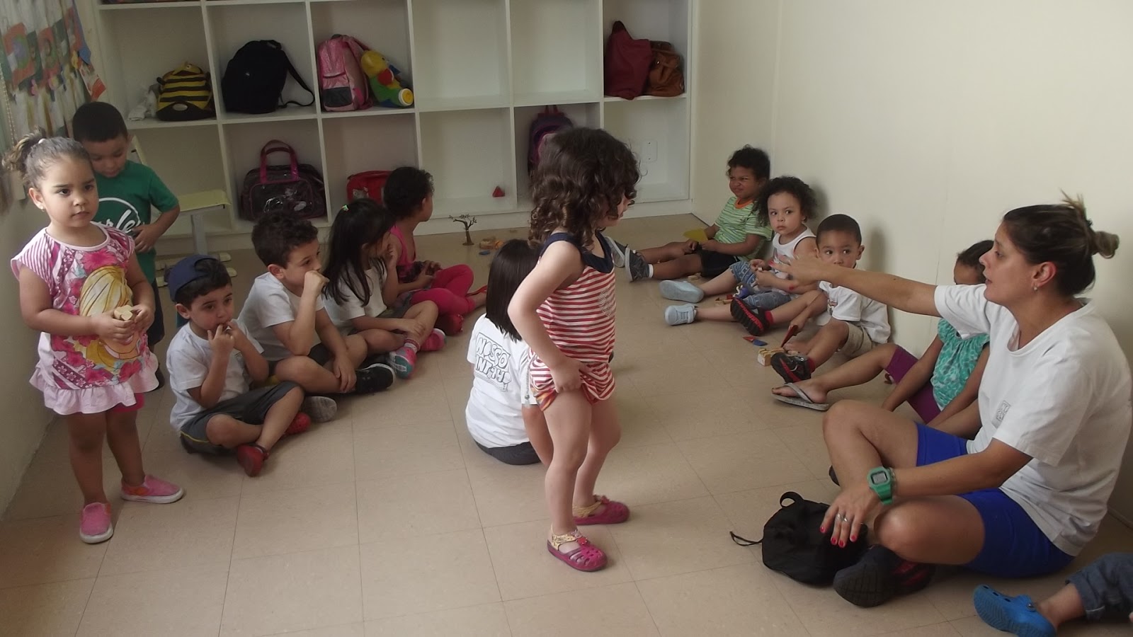 NOSSO CANTINHO: PASSEIO A CRECHE COMUNITÁRIA CANTINHO FELIZ