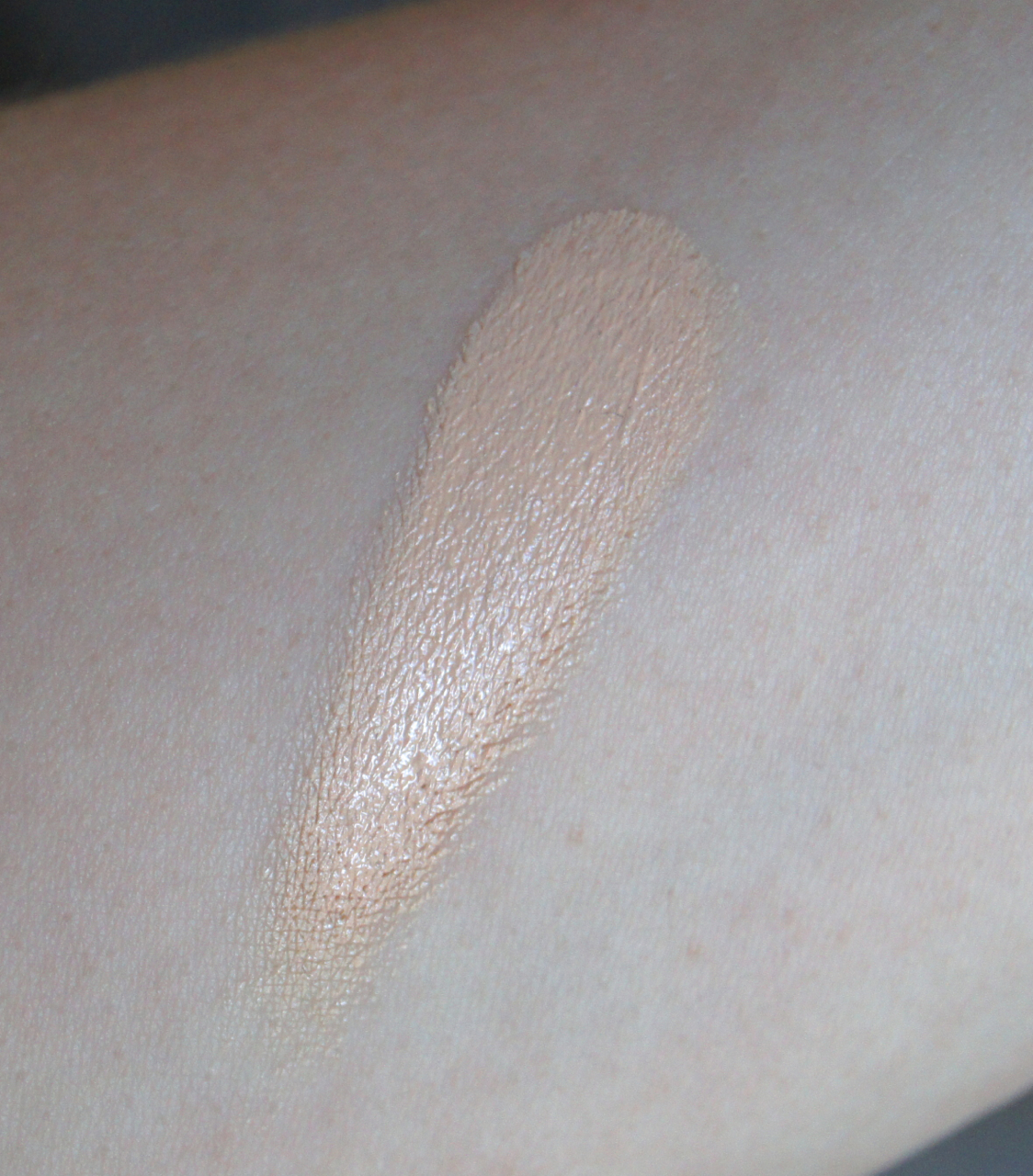 becca ultimate coverage concealing creme praline review swatch